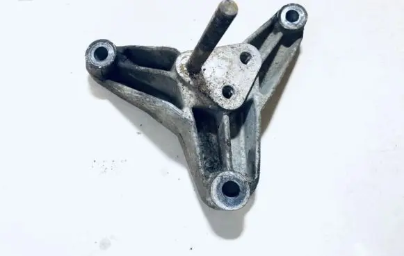 Mitsubishi Space Star Engine mounting bracket mr222150