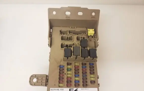 Subaru Outback (BS) Fuse box set 82201AL150 JB004400N JB004708N02