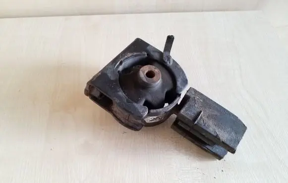 Toyota Avensis T250 Gearbox mount
