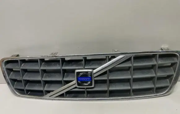 Volvo XC70 Front bumper upper radiator grill 9190986 9190985