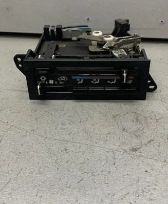 Chrysler Voyager Climate control unit 4677225