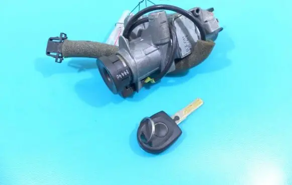 Seat Alhambra (Mk1) Ignition lock IMPRK1221792