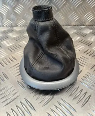 Suzuki SX4 Gear lever shifter trim leather/knob