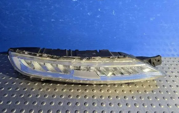 Citroen C4 II Picasso LED Daytime headlight 9833403980