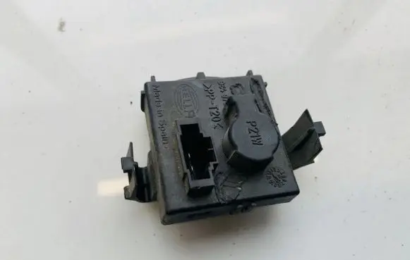 Volkswagen Sharan Tail light bulb cover holder 964976