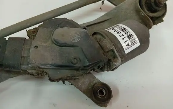 Opel Insignia A Wiper motor 13227392