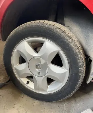 Renault Clio III R15 alloy rim 