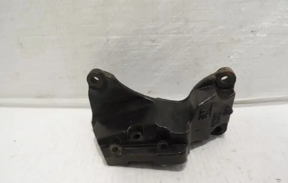 Opel Astra H Engine mounting bracket 13189381