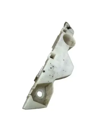 Fender mounting bracket