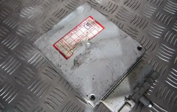 Ford Sierra Engine control unit/module 85gb12a650ea 85gb-12a650-ea