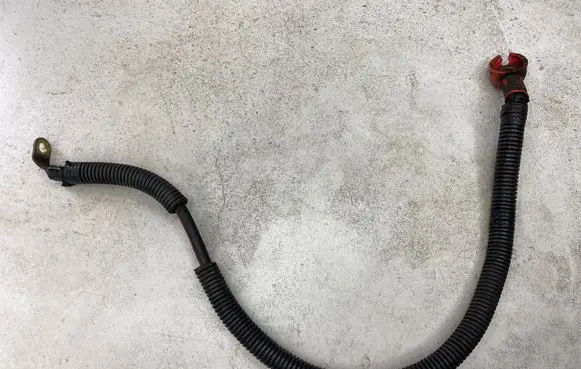 Nissan Pathfinder R51 Wires (starter motor) 