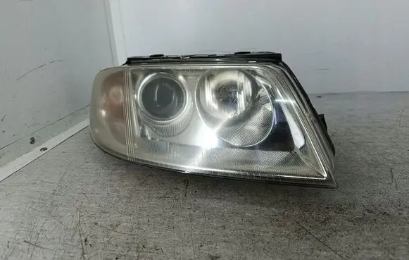 Volkswagen PASSAT B5.5 Headlight/headlamp 