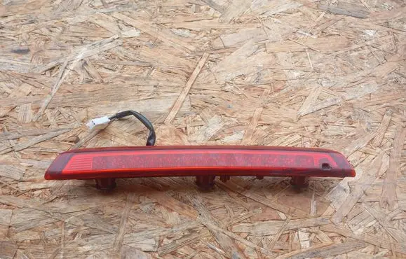 Hyundai i30 Third/center stoplight 927002R1