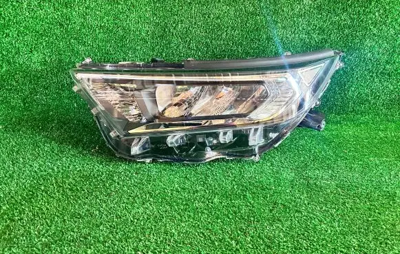 Toyota RAV 4 (XA50) Headlight/headlamp