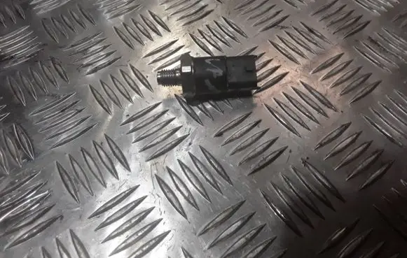 Fuel pressure sensor