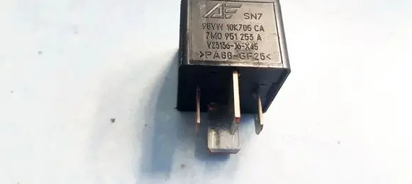 Volkswagen Golf IV Other relay 95vw10k705ca 7m0951253a