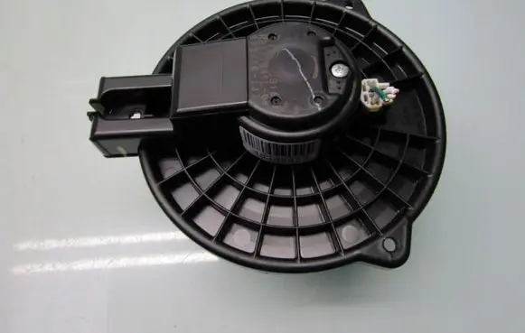 Mazda 2 Heater fan/blower 8727001630
