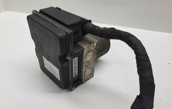 BMW 5 E60 E61 ABS Pump 6774848 34516774848 3451677484801