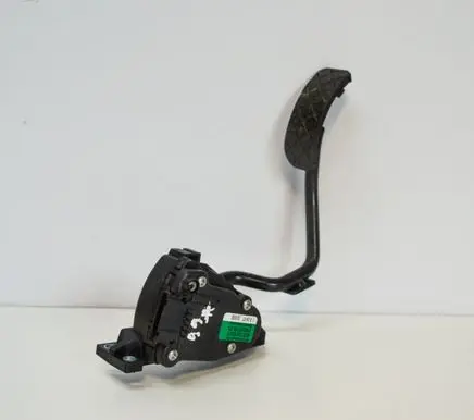 Audi A8 S8 D3 4E Accelerator throttle pedal 4E2723523F
