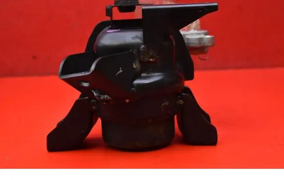 Suzuki Grand Vitara I Engine mount vacuum valve