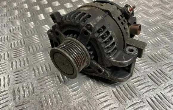 Toyota Avensis T250 Generator/alternator