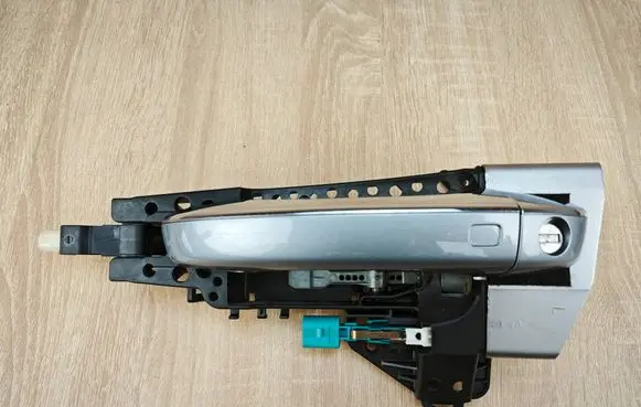 Front door interior handle