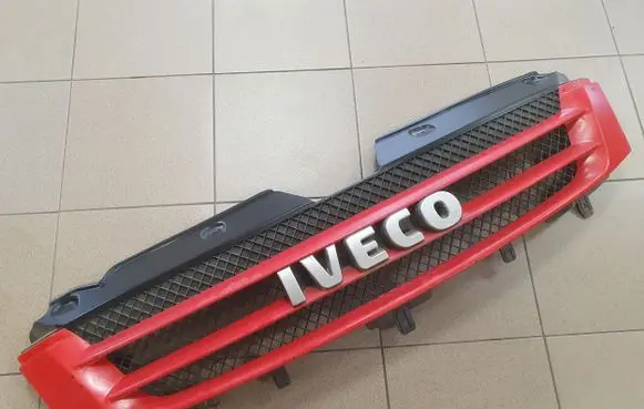 Iveco Daily 4th gen Front bumper upper radiator grill 3802801