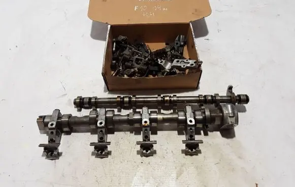 BMW 5 F10 F11 Camshaft 7604875