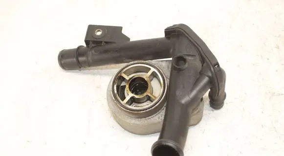 Nissan Qashqai Oil filter mounting bracket 8200552604 779744 779744C
