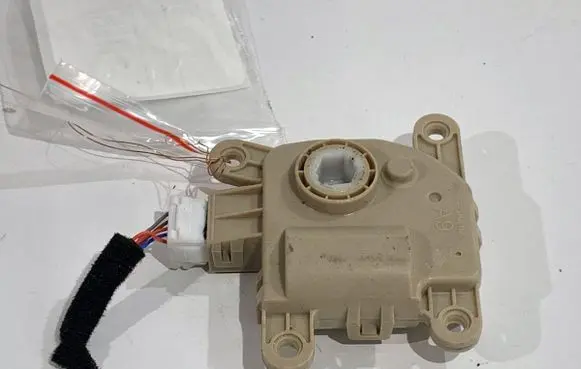 KIA Niro Air flap motor/actuator H400730912A