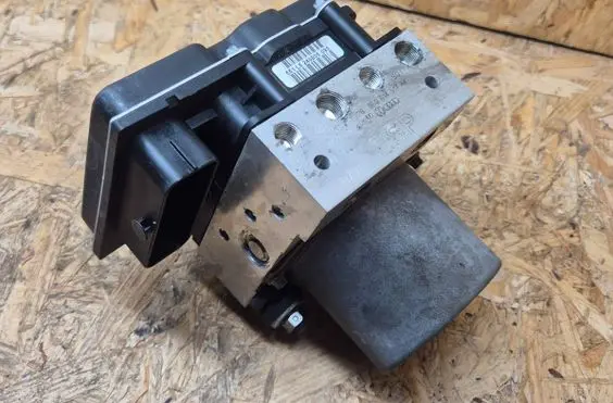 Audi A4 S4 B7 8E 8H ABS Pump 8E0910517D 8E0614517AK