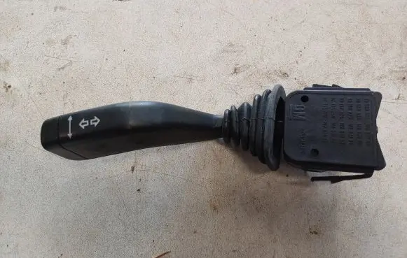 Opel Zafira A Indicator stalk 90560990