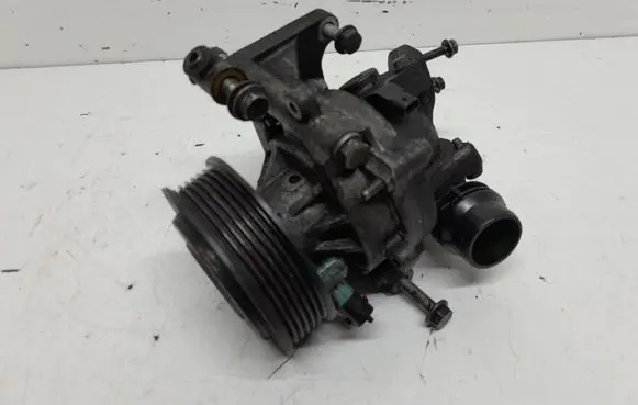 Opel Insignia A Water pump 55484533
