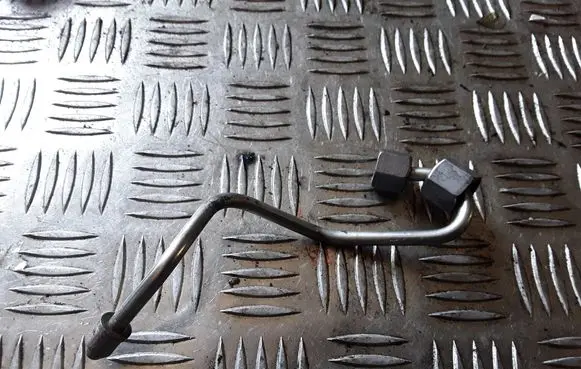 Opel Vivaro Fuel Injector clamp holder