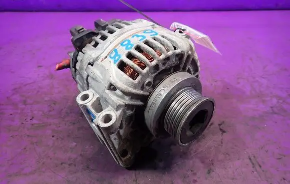 Dacia Logan I Generator/alternator 