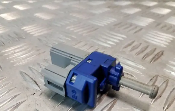 Clutch pedal sensor