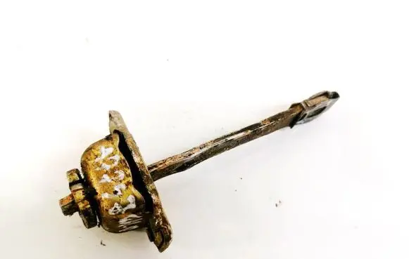 Volkswagen PASSAT B4 Rear door check strap stopper