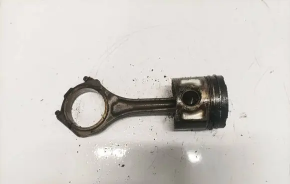 Audi A4 S4 B5 8D Piston with connecting rod