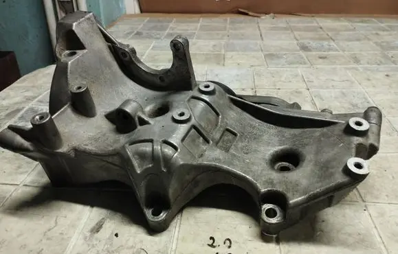 Audi A4 S4 B6 8E 8H Generator/alternator bracket 06D903143C