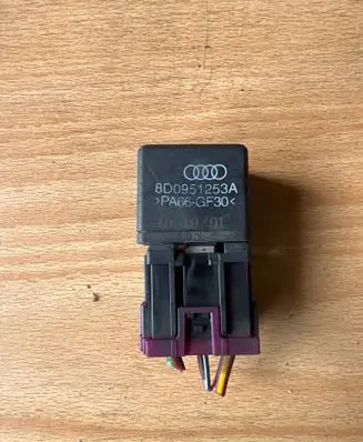Audi A4 S4 B6 8E 8H Other relay 8D0951253A