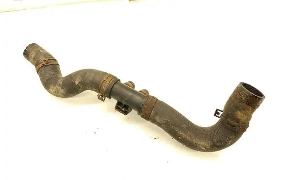 Engine coolant pipe/hose