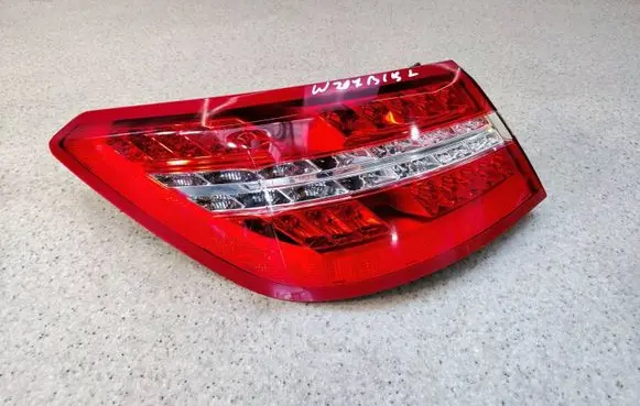 Mercedes-Benz E C207 W207 Rear/tail lights A2078200164