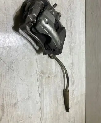 Renault Megane IV Front brake caliper 257zfu39699