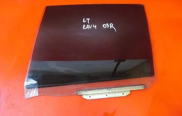 Toyota RAV 4 (XA20) Rear door window glass 43R00033 AS2