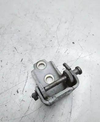 Peugeot 508 Front door upper hinge