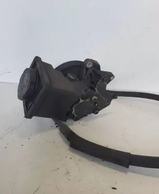 BMW 5 E39 Power steering pump 2247046