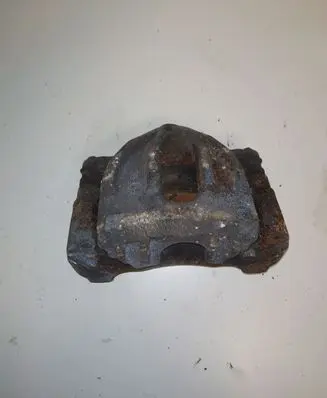 Toyota Corolla Verso E121 Front brake caliper