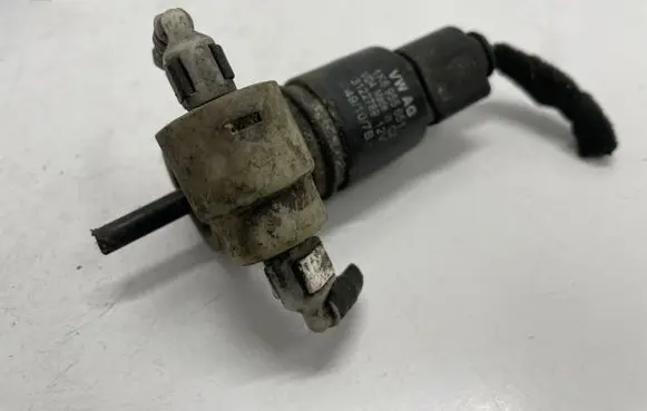 Skoda Octavia Mk3 (5E) Windscreen/windshield washer pump 1K6955651