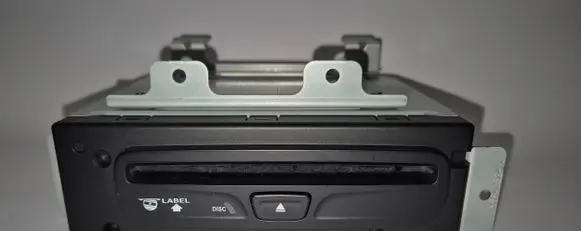Jeep Grand Cherokee CD/DVD changer P05091245AE 05091245AE
