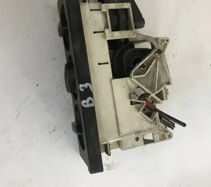 Audi 80 90 B3 Central console control unit 123001